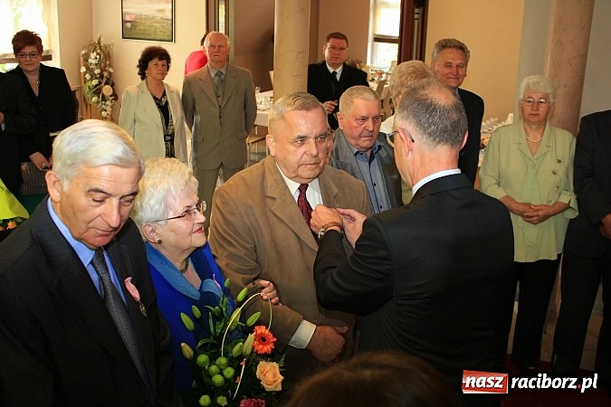 Zdjęcie w galerii na portalu naszraciborz.pl: Magiczny jubileusz, czyli Złote Gody w USC wiadomości z regionu