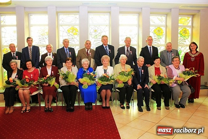 Zdjęcie w galerii na portalu naszraciborz.pl: Magiczny jubileusz, czyli Złote Gody w USC wiadomości z regionu