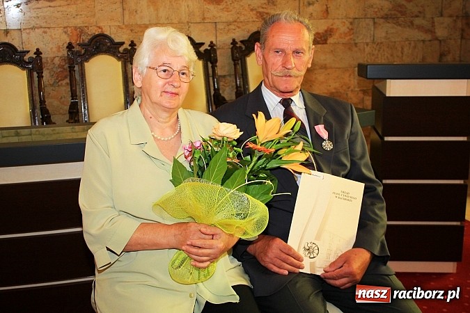 Zdjęcie w galerii na portalu naszraciborz.pl: Magiczny jubileusz, czyli Złote Gody w USC wiadomości z regionu