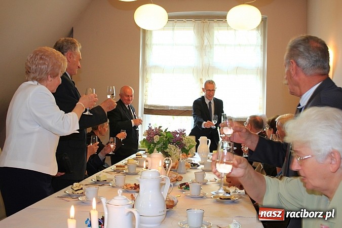 Zdjęcie w galerii na portalu naszraciborz.pl: Magiczny jubileusz, czyli Złote Gody w USC wiadomości z regionu