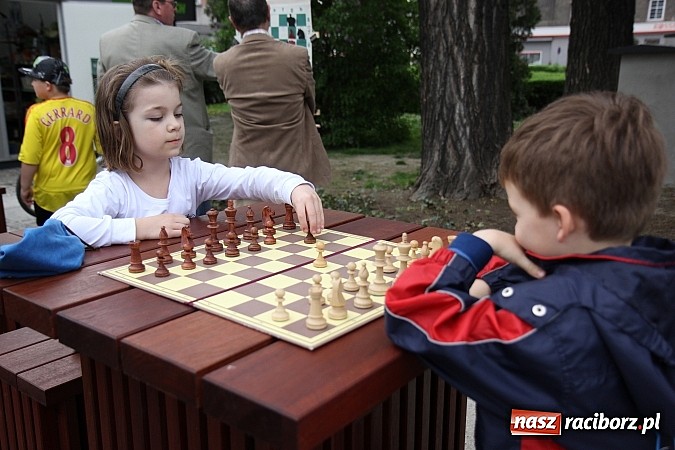 Zdjęcie w galerii na portalu naszraciborz.pl: Nowe fontanny otwarte z wielkim hukiem! wiadomości z regionu
