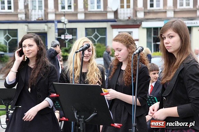 Zdjęcie w galerii na portalu naszraciborz.pl: Nowe fontanny otwarte z wielkim hukiem! wiadomości z regionu