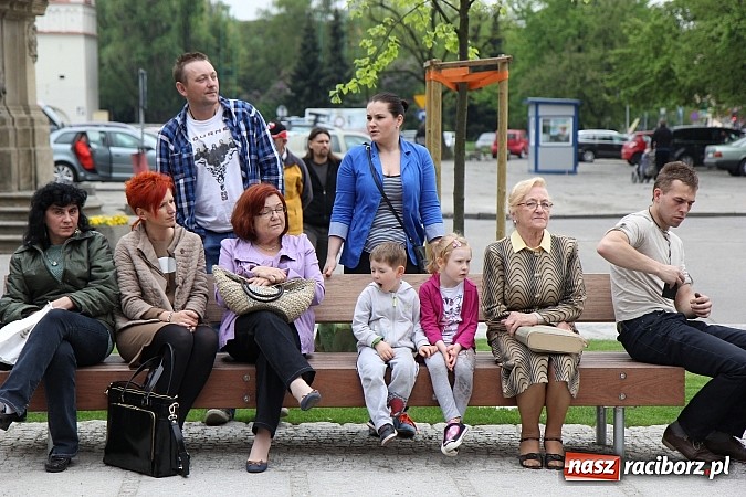 Zdjęcie w galerii na portalu naszraciborz.pl: Nowe fontanny otwarte z wielkim hukiem! wiadomości z regionu