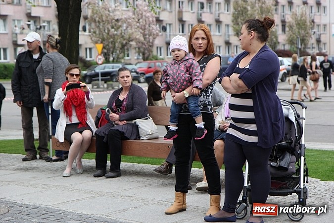 Zdjęcie w galerii na portalu naszraciborz.pl: Nowe fontanny otwarte z wielkim hukiem! wiadomości z regionu
