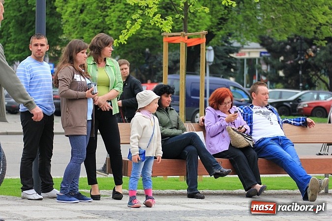 Zdjęcie w galerii na portalu naszraciborz.pl: Nowe fontanny otwarte z wielkim hukiem! wiadomości z regionu