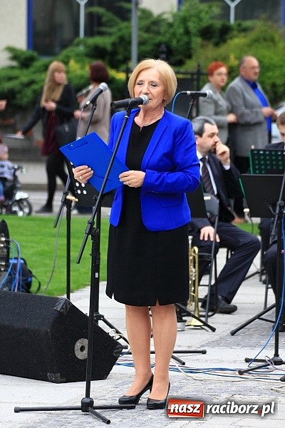 Zdjęcie w galerii na portalu naszraciborz.pl: Nowe fontanny otwarte z wielkim hukiem! wiadomości z regionu