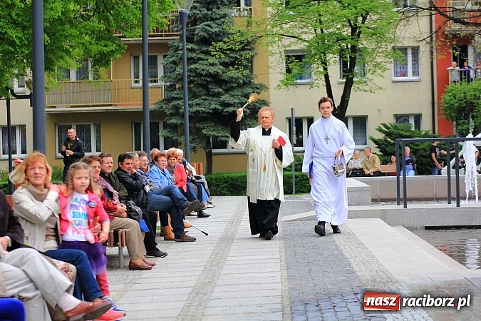 Zdjęcie w galerii na portalu naszraciborz.pl: Nowe fontanny otwarte z wielkim hukiem! wiadomości z regionu