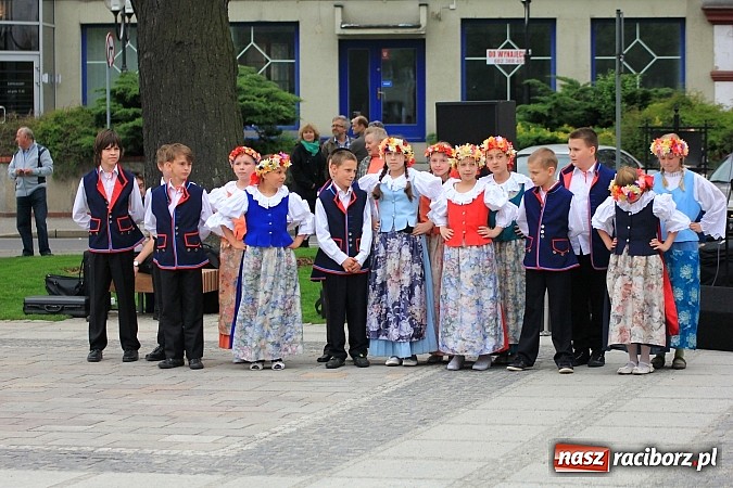 Zdjęcie w galerii na portalu naszraciborz.pl: Nowe fontanny otwarte z wielkim hukiem! wiadomości z regionu