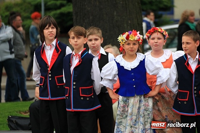 Zdjęcie w galerii na portalu naszraciborz.pl: Nowe fontanny otwarte z wielkim hukiem! wiadomości z regionu