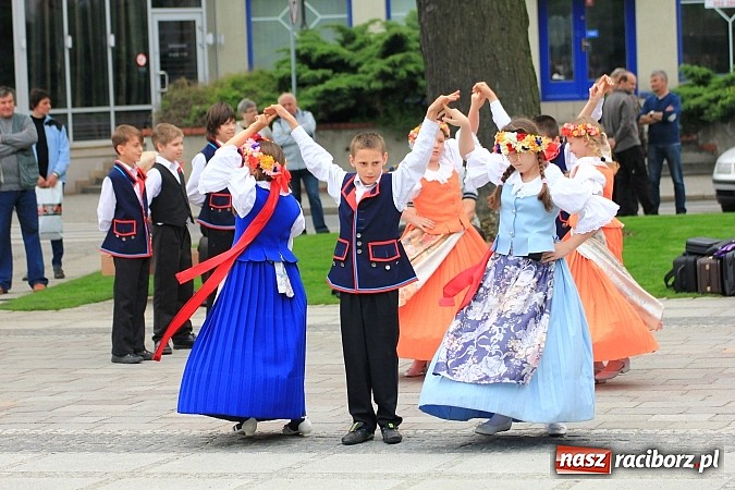 Zdjęcie w galerii na portalu naszraciborz.pl: Nowe fontanny otwarte z wielkim hukiem! wiadomości z regionu