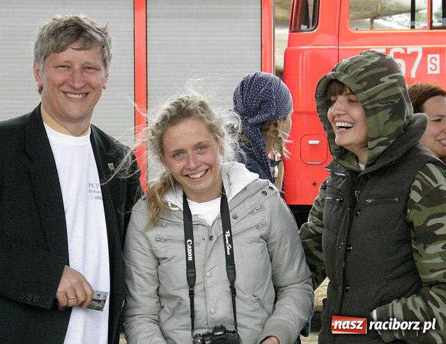 Zdjęcie w galerii na portalu naszraciborz.pl: Kajakarze nadal na Odrze wiadomości z regionu