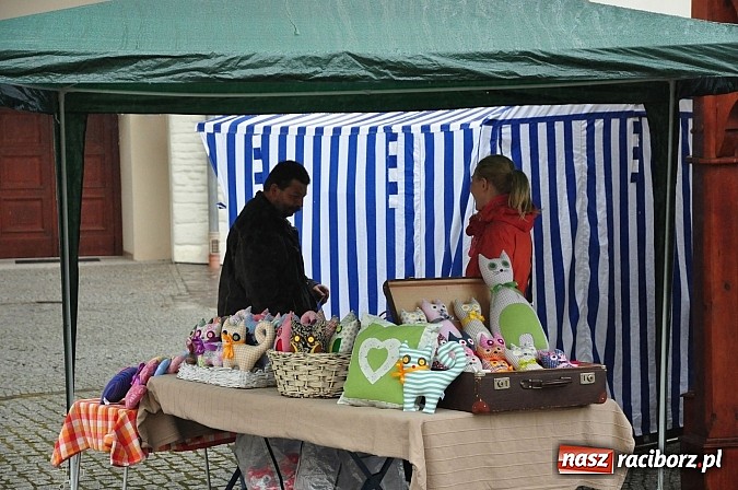 Zdjęcie w galerii na portalu naszraciborz.pl: Jarmark zamkowy ruszył. Pogoda łaskawa wiadomości z regionu