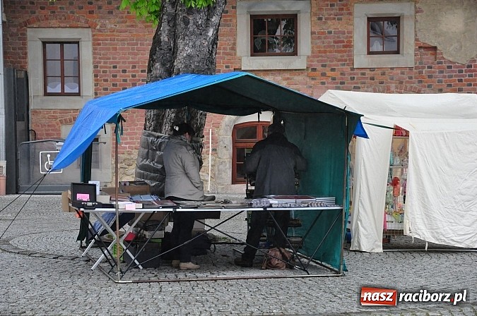 Zdjęcie w galerii na portalu naszraciborz.pl: Jarmark zamkowy ruszył. Pogoda łaskawa wiadomości z regionu