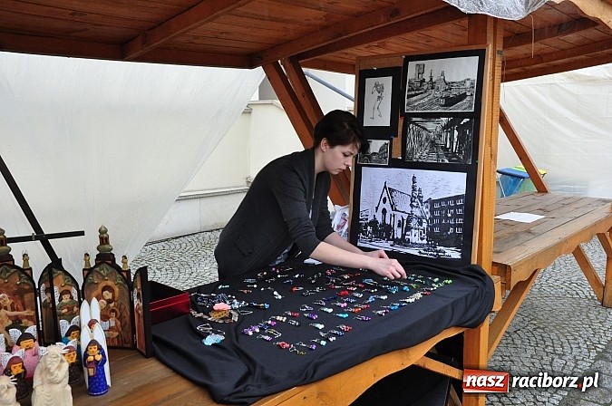 Zdjęcie w galerii na portalu naszraciborz.pl: Jarmark zamkowy ruszył. Pogoda łaskawa wiadomości z regionu