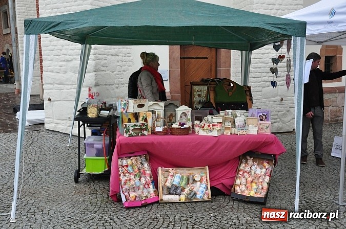 Zdjęcie w galerii na portalu naszraciborz.pl: Jarmark zamkowy ruszył. Pogoda łaskawa wiadomości z regionu