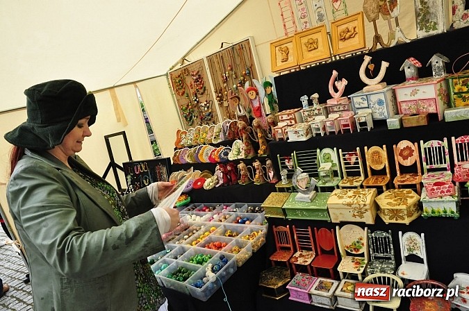 Zdjęcie w galerii na portalu naszraciborz.pl: Jarmark zamkowy ruszył. Pogoda łaskawa wiadomości z regionu