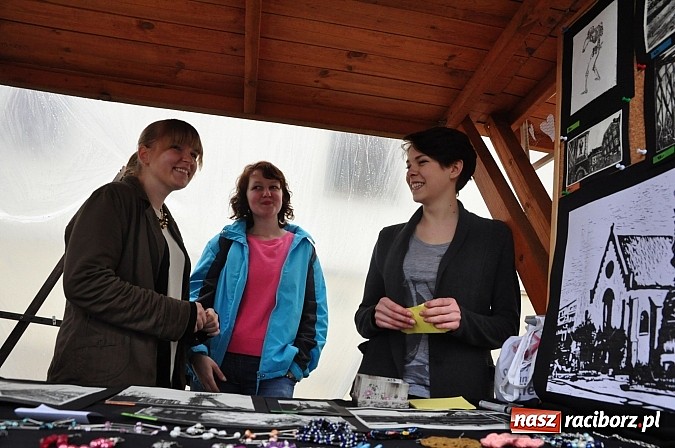 Zdjęcie w galerii na portalu naszraciborz.pl: Jarmark zamkowy ruszył. Pogoda łaskawa wiadomości z regionu