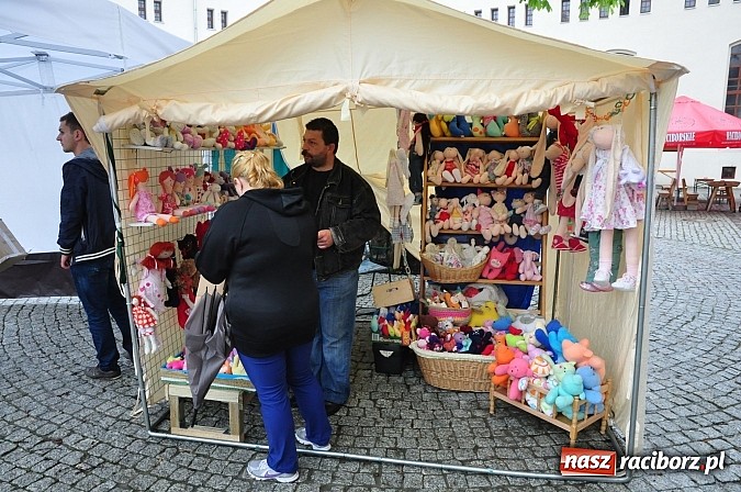 Zdjęcie w galerii na portalu naszraciborz.pl: Jarmark zamkowy ruszył. Pogoda łaskawa wiadomości z regionu