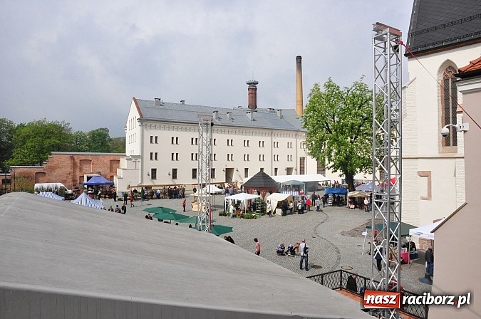 Zdjęcie w galerii na portalu naszraciborz.pl: Jarmark zamkowy ruszył. Pogoda łaskawa wiadomości z regionu