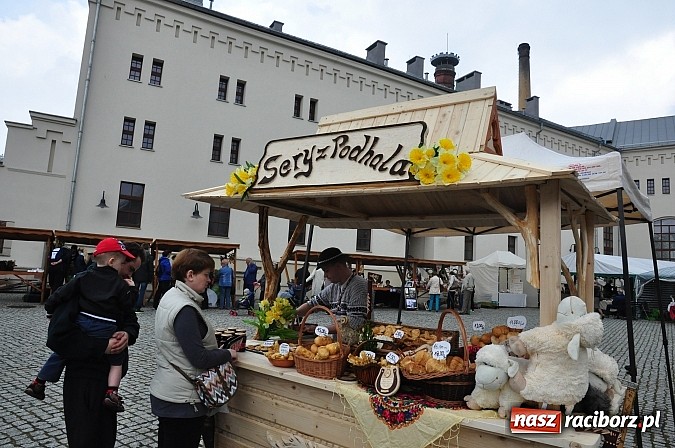 Zdjęcie w galerii na portalu naszraciborz.pl: Jarmark zamkowy ruszył. Pogoda łaskawa wiadomości z regionu
