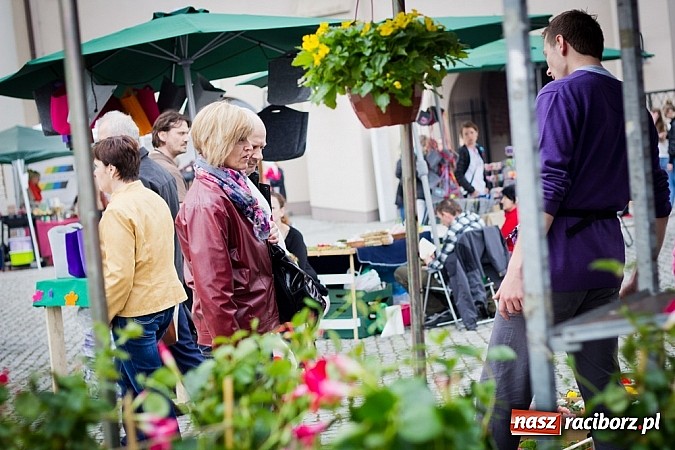 Zdjęcie w galerii na portalu naszraciborz.pl: Drugi zamkowy jarmark za nami. Nie dopisała tylko pogoda wiadomości z regionu