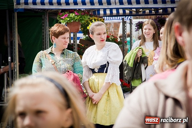 Zdjęcie w galerii na portalu naszraciborz.pl: Drugi zamkowy jarmark za nami. Nie dopisała tylko pogoda wiadomości z regionu