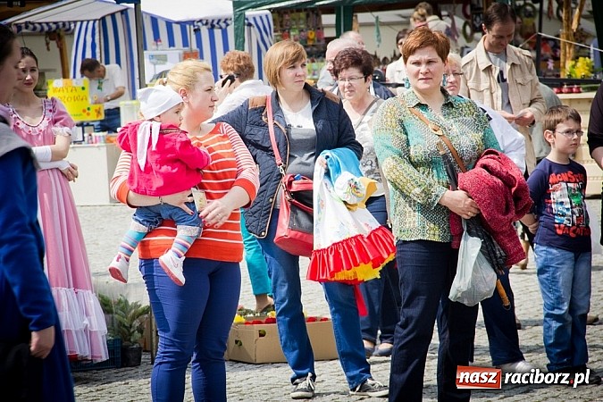 Zdjęcie w galerii na portalu naszraciborz.pl: Drugi zamkowy jarmark za nami. Nie dopisała tylko pogoda wiadomości z regionu