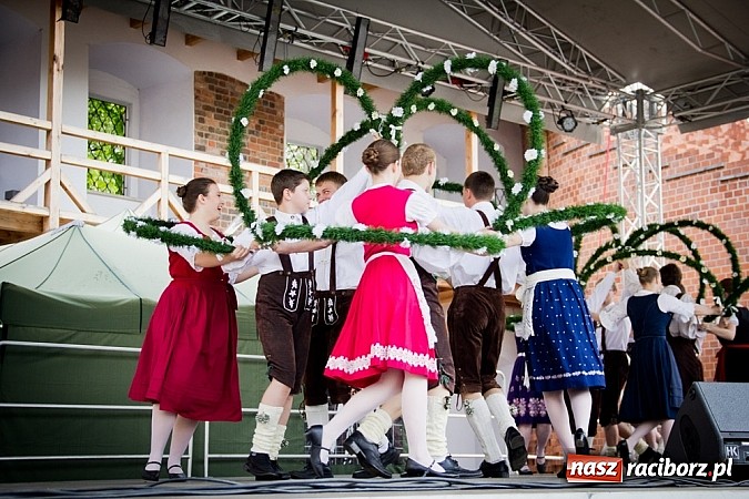 Zdjęcie w galerii na portalu naszraciborz.pl: Drugi zamkowy jarmark za nami. Nie dopisała tylko pogoda wiadomości z regionu