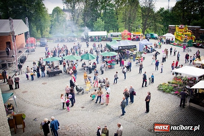 Zdjęcie w galerii na portalu naszraciborz.pl: Drugi zamkowy jarmark za nami. Nie dopisała tylko pogoda wiadomości z regionu