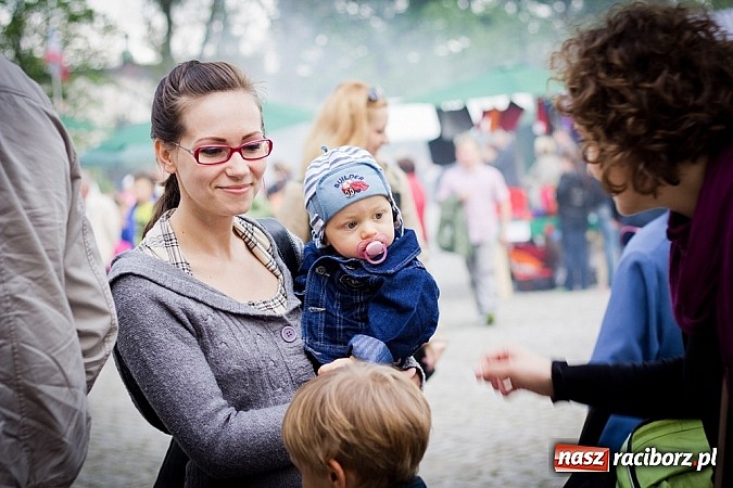 Zdjęcie w galerii na portalu naszraciborz.pl: Drugi zamkowy jarmark za nami. Nie dopisała tylko pogoda wiadomości z regionu