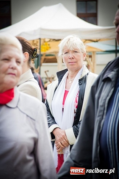 Zdjęcie w galerii na portalu naszraciborz.pl: Drugi zamkowy jarmark za nami. Nie dopisała tylko pogoda wiadomości z regionu