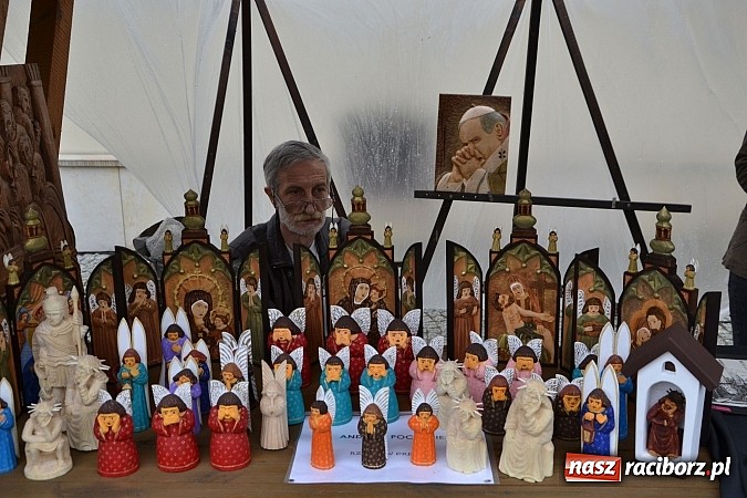 Zdjęcie w galerii na portalu naszraciborz.pl: Drugi zamkowy jarmark za nami. Nie dopisała tylko pogoda wiadomości z regionu