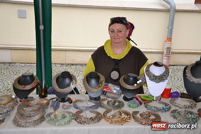 Zdjęcie w galerii na portalu naszraciborz.pl: Drugi zamkowy jarmark za nami. Nie dopisała tylko pogoda wiadomości z regionu