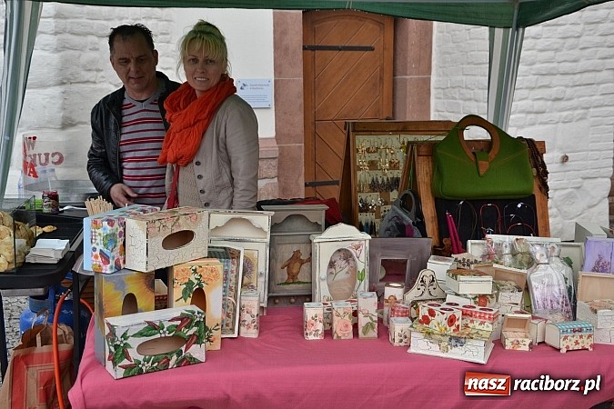 Zdjęcie w galerii na portalu naszraciborz.pl: Drugi zamkowy jarmark za nami. Nie dopisała tylko pogoda wiadomości z regionu
