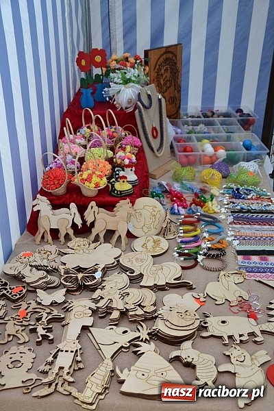 Zdjęcie w galerii na portalu naszraciborz.pl: Drugi zamkowy jarmark za nami. Nie dopisała tylko pogoda wiadomości z regionu