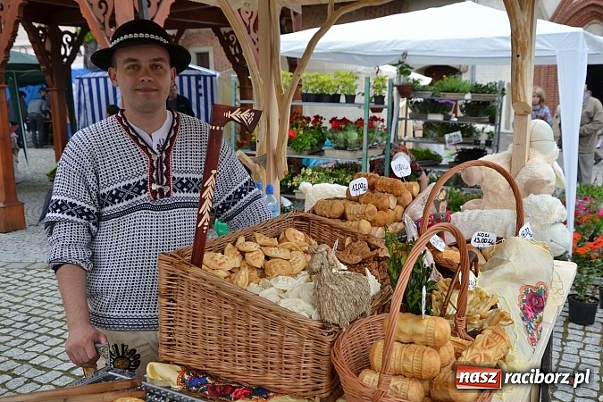 Zdjęcie w galerii na portalu naszraciborz.pl: Drugi zamkowy jarmark za nami. Nie dopisała tylko pogoda wiadomości z regionu
