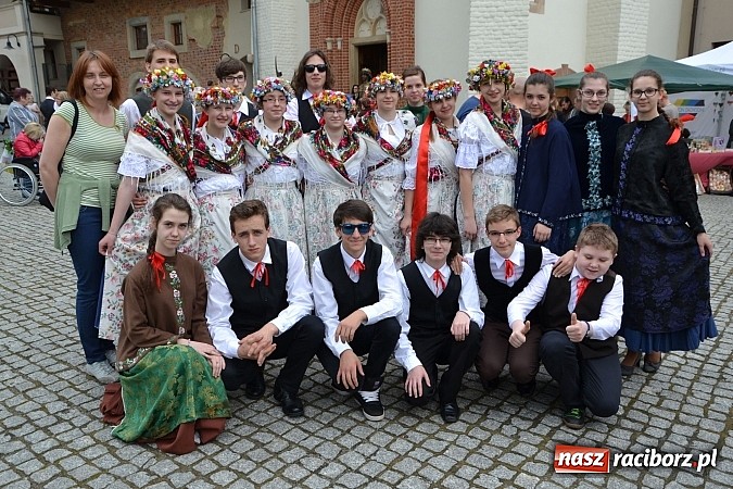 Zdjęcie w galerii na portalu naszraciborz.pl: Drugi zamkowy jarmark za nami. Nie dopisała tylko pogoda wiadomości z regionu