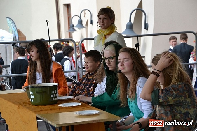 Zdjęcie w galerii na portalu naszraciborz.pl: Drugi zamkowy jarmark za nami. Nie dopisała tylko pogoda wiadomości z regionu