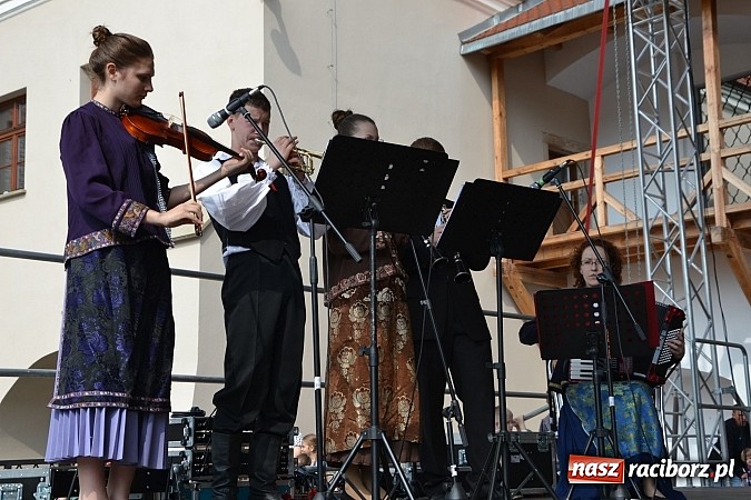 Zdjęcie w galerii na portalu naszraciborz.pl: Drugi zamkowy jarmark za nami. Nie dopisała tylko pogoda wiadomości z regionu