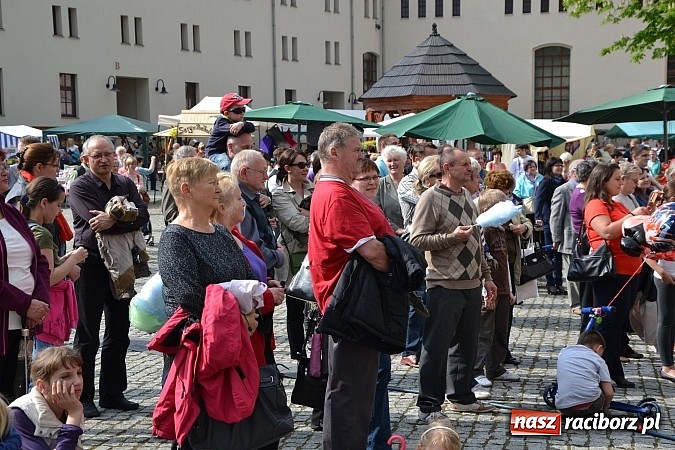 Zdjęcie w galerii na portalu naszraciborz.pl: Drugi zamkowy jarmark za nami. Nie dopisała tylko pogoda wiadomości z regionu