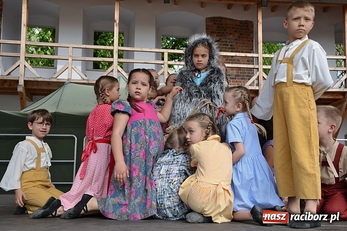 Zdjęcie w galerii na portalu naszraciborz.pl: Drugi zamkowy jarmark za nami. Nie dopisała tylko pogoda wiadomości z regionu