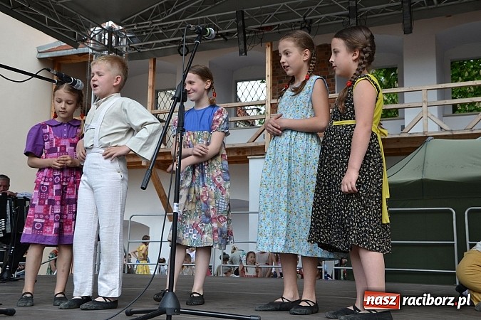 Zdjęcie w galerii na portalu naszraciborz.pl: Drugi zamkowy jarmark za nami. Nie dopisała tylko pogoda wiadomości z regionu