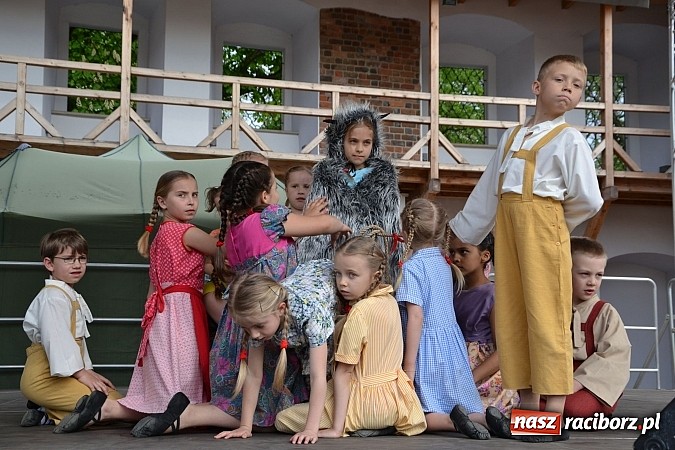 Zdjęcie w galerii na portalu naszraciborz.pl: Drugi zamkowy jarmark za nami. Nie dopisała tylko pogoda wiadomości z regionu