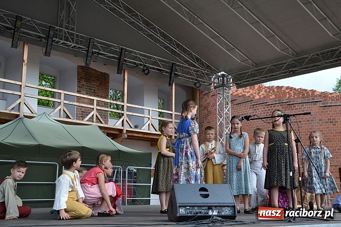 Zdjęcie w galerii na portalu naszraciborz.pl: Drugi zamkowy jarmark za nami. Nie dopisała tylko pogoda wiadomości z regionu