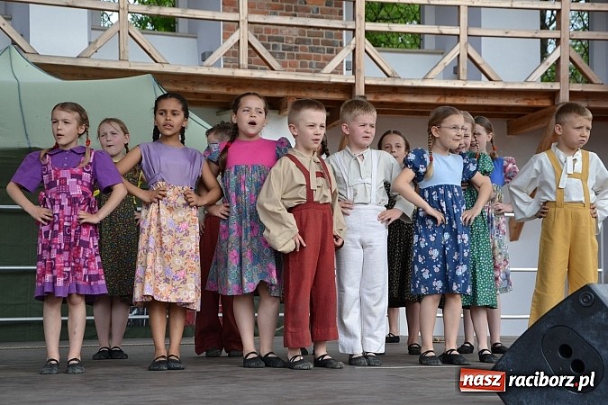 Zdjęcie w galerii na portalu naszraciborz.pl: Drugi zamkowy jarmark za nami. Nie dopisała tylko pogoda wiadomości z regionu