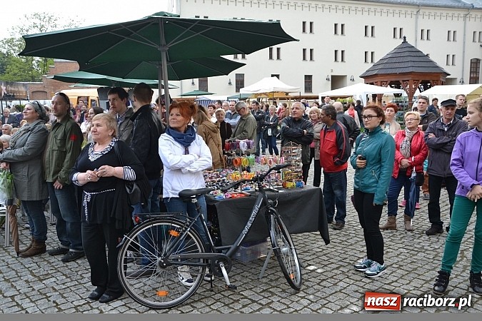 Zdjęcie w galerii na portalu naszraciborz.pl: Drugi zamkowy jarmark za nami. Nie dopisała tylko pogoda wiadomości z regionu