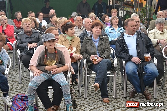 Zdjęcie w galerii na portalu naszraciborz.pl: Drugi zamkowy jarmark za nami. Nie dopisała tylko pogoda wiadomości z regionu