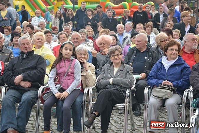 Zdjęcie w galerii na portalu naszraciborz.pl: Drugi zamkowy jarmark za nami. Nie dopisała tylko pogoda wiadomości z regionu
