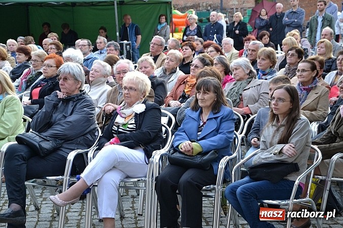 Zdjęcie w galerii na portalu naszraciborz.pl: Drugi zamkowy jarmark za nami. Nie dopisała tylko pogoda wiadomości z regionu