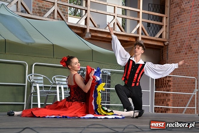 Zdjęcie w galerii na portalu naszraciborz.pl: Drugi zamkowy jarmark za nami. Nie dopisała tylko pogoda wiadomości z regionu